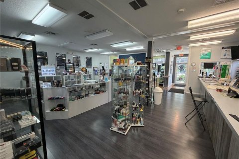 Immobilier commercial à louer à Saint Petersburg, Floride: 157.93 m2 № 2148954 - photo 15