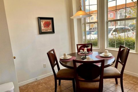 Townhouse in Kissimmee, Florida 3 bedrooms, 136.38 sq.m. № 1808698 - photo 3