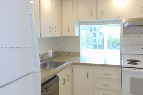 Снять в аренду кондоминиум в Санни-Айлс-Бич, Флорида 1 спальня, 65.96м2, № 1973413 - фото 8