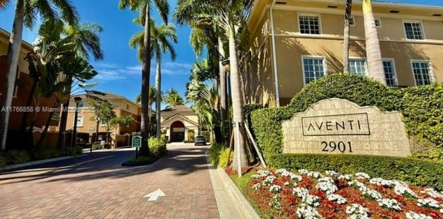 Touwnhouse à Aventura, Floride 3 chambres, 132.29 m2 № 1864409