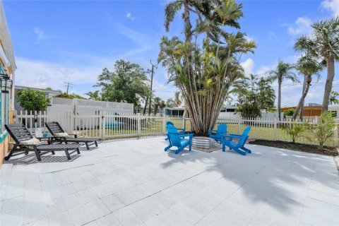 Villa ou maison à vendre à Holmes Beach, Floride: 2 chambres, 98.94 m2 № 2141449 - photo 29