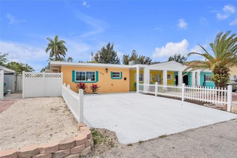 Villa ou maison à vendre à Holmes Beach, Floride: 2 chambres, 98.94 m2 № 2141449 - photo 3