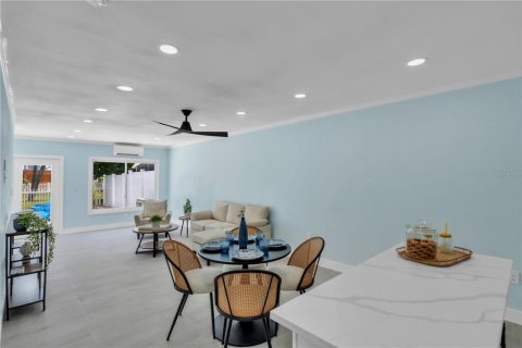 Villa ou maison à vendre à Holmes Beach, Floride: 2 chambres, 98.94 m2 № 2141449 - photo 8