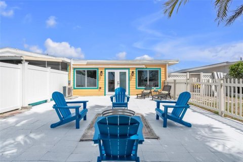 Villa ou maison à vendre à Holmes Beach, Floride: 2 chambres, 98.94 m2 № 2141449 - photo 30