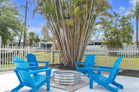 Villa ou maison à vendre à Holmes Beach, Floride: 2 chambres, 98.94 m2 № 2141449 - photo 25