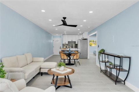 Villa ou maison à vendre à Holmes Beach, Floride: 2 chambres, 98.94 m2 № 2141449 - photo 12
