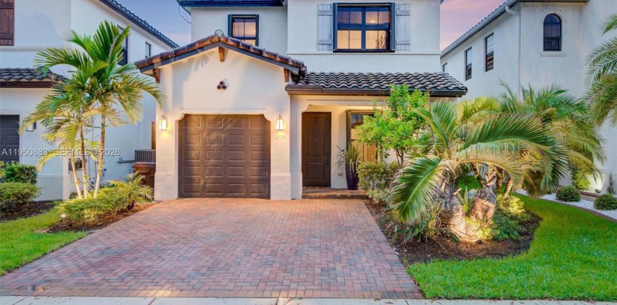 Дом в Хайалиа, Флорида 3 спальни, 230.96м2 № 2006397