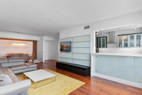 Купить кондоминиум в Майами, Флорида 3 спальни, 159.7м2, № 2054218 - фото 20