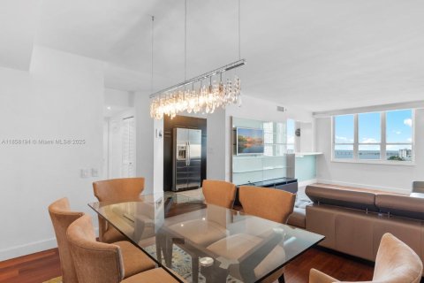 Купить кондоминиум в Майами, Флорида 3 спальни, 159.7м2, № 2054218 - фото 19