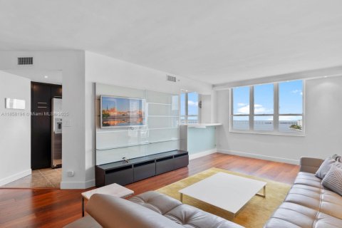 Купить кондоминиум в Майами, Флорида 3 спальни, 159.7м2, № 2054218 - фото 18
