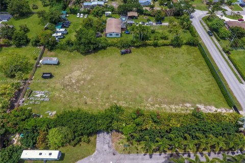 Commercial property in Homestead, Florida № 1938496 - photo 7