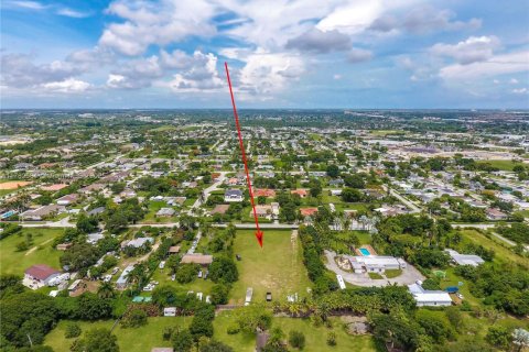 Commercial property in Homestead, Florida № 1938496 - photo 11