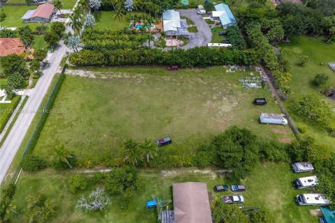 Commercial property in Homestead, Florida № 1938496 - photo 5