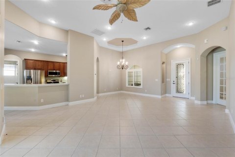 House in Lady Lake, Florida 3 bedrooms, 181.16 sq.m. № 1537061 - photo 3