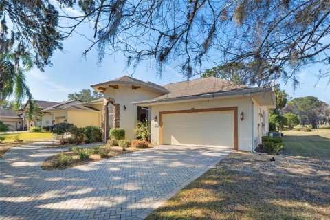 House in Lady Lake, Florida 3 bedrooms, 181.16 sq.m. № 1537061 - photo 1