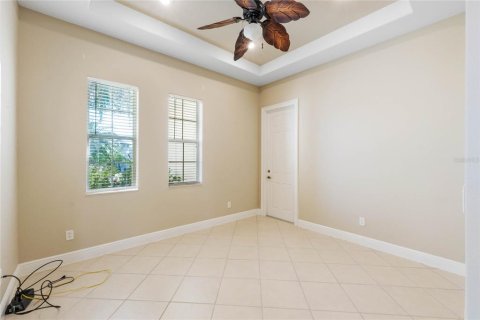 House in Lady Lake, Florida 3 bedrooms, 181.16 sq.m. № 1537061 - photo 16