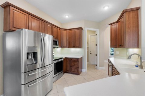 House in Lady Lake, Florida 3 bedrooms, 181.16 sq.m. № 1537061 - photo 8