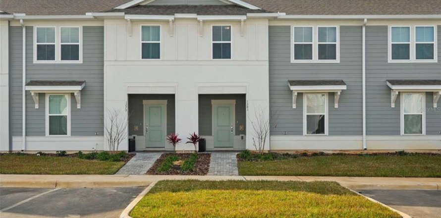 Touwnhouse à Clermont, Floride 5 chambres, 211.91 m2 № 1679210