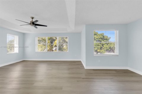 Villa ou maison à vendre à Coral Springs, Floride: 5 chambres, 264.59 m2 № 1968388 - photo 20