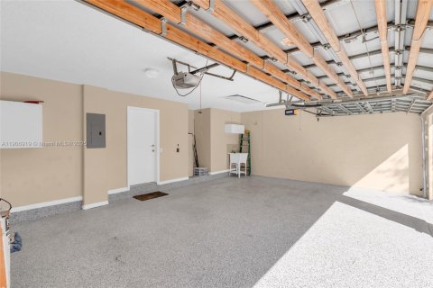 Villa ou maison à vendre à Coral Springs, Floride: 5 chambres, 264.59 m2 № 1968388 - photo 2