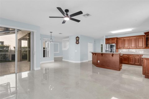Villa ou maison à vendre à Coral Springs, Floride: 5 chambres, 264.59 m2 № 1968388 - photo 30