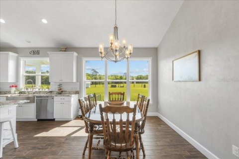 House in Bell, Florida 3 bedrooms, 144.93 sq.m. № 1736291 - photo 15