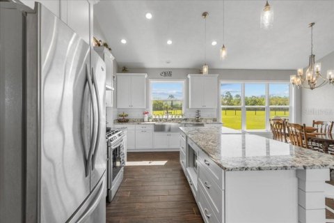 House in Bell, Florida 3 bedrooms, 144.93 sq.m. № 1736291 - photo 10