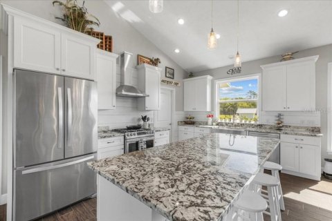 House in Bell, Florida 3 bedrooms, 144.93 sq.m. № 1736291 - photo 11