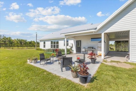 House in Bell, Florida 3 bedrooms, 144.93 sq.m. № 1736291 - photo 22