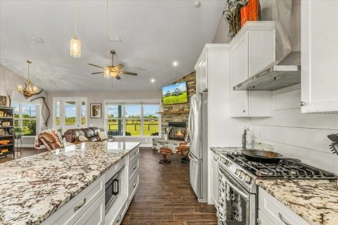 House in Bell, Florida 3 bedrooms, 144.93 sq.m. № 1736291 - photo 14