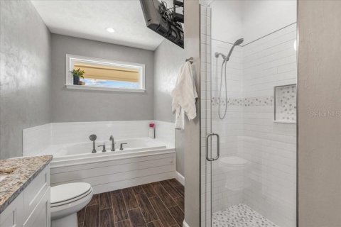 House in Bell, Florida 3 bedrooms, 144.93 sq.m. № 1736291 - photo 18