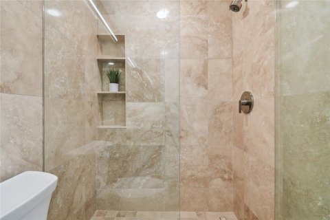 Condo in Tampa, Florida, 3 bedrooms  № 2114762 - photo 17