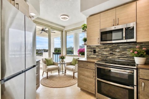 Condo in Tampa, Florida, 3 bedrooms  № 2114762 - photo 9