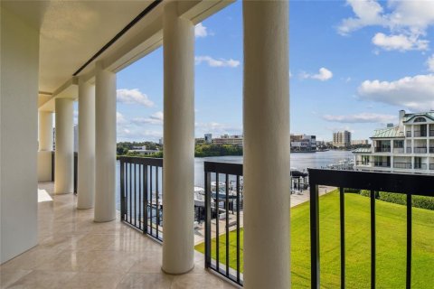 Condo in Tampa, Florida, 3 bedrooms  № 2114762 - photo 27
