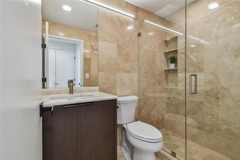 Condo in Tampa, Florida, 3 bedrooms  № 2114762 - photo 16