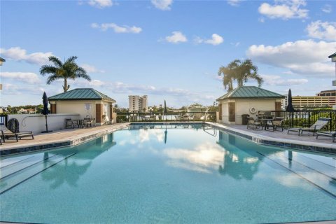 Condo in Tampa, Florida, 3 bedrooms  № 2114762 - photo 29