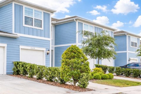 Touwnhouse à vendre à Kissimmee, Floride: 3 chambres, 157.84 m2 № 2142199 - photo 2
