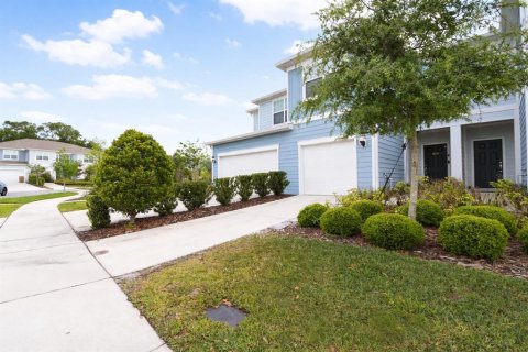 Touwnhouse à vendre à Kissimmee, Floride: 3 chambres, 157.84 m2 № 2142199 - photo 3