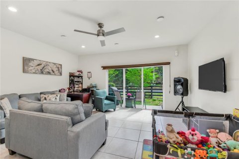 Touwnhouse à vendre à Kissimmee, Floride: 3 chambres, 157.84 m2 № 2142199 - photo 12