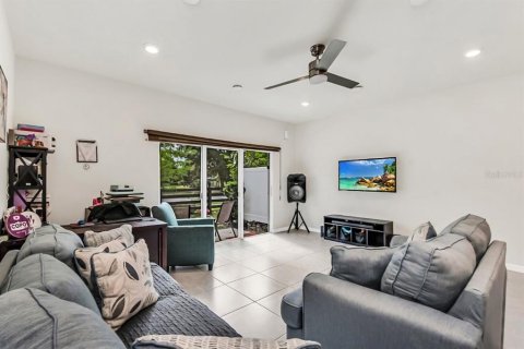 Touwnhouse à vendre à Kissimmee, Floride: 3 chambres, 157.84 m2 № 2142199 - photo 29