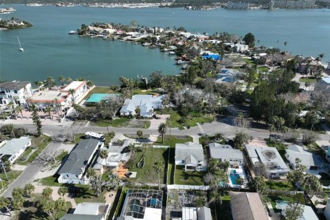 House in Redington Beach, Florida 2 bedrooms, 86.21 sq.m. № 1568512 - photo 25