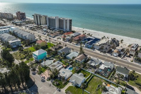 House in Redington Beach, Florida 2 bedrooms, 86.21 sq.m. № 1568512 - photo 11