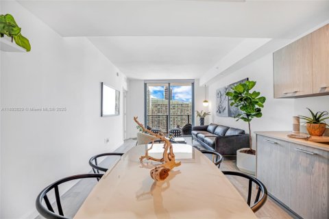 Condo in Miami, Florida, 1 bedroom  № 1946443 - photo 11