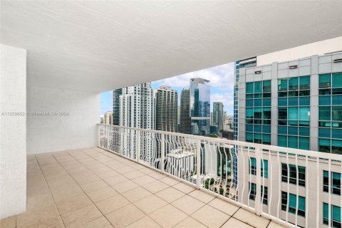 Condo in Miami, Florida, 3 bedrooms  № 1869986 - photo 3