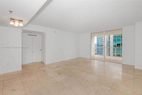 Condo in Miami, Florida, 3 bedrooms  № 1869986 - photo 28