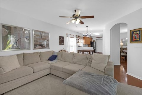 House in Fish Hawk, Florida 4 bedrooms, 187.48 sq.m. № 1613189 - photo 5