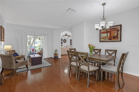House in Fish Hawk, Florida 4 bedrooms, 187.48 sq.m. № 1613189 - photo 3