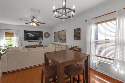 House in Fish Hawk, Florida 4 bedrooms, 187.48 sq.m. № 1613189 - photo 7