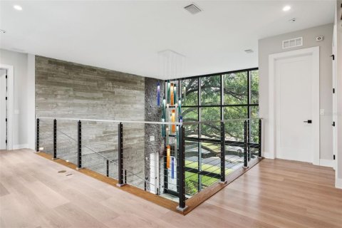 Casa en venta en Tampa, Florida, 5 dormitorios, 401.06 m2 № 1778246 - foto 24
