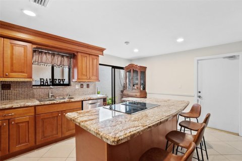 Adosado en alquiler en Doral, Florida, 2 dormitorios, 198.81 m2 № 1947077 - foto 21